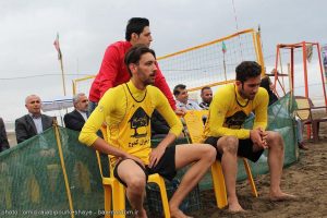 مسابقات والیبال ساحلی بین دو استان گیلان و مازندران 13 300x200 - گزارش تصویری مسابقات والیبال ساحلی بین دو استان گیلان و مازندران