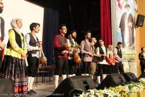 کنسرت موسیقی محلی گروه گیل لو 41 - گزارش تصویری اجرای بی نظیر کنسرت گروه موسیقی محلی ” گیله لو ”در رودسر - اکرم فغان زاده