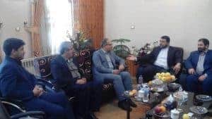 photo 2016 05 18 14 55 08 - دیدار شهردار و اعضای شورای شهر با مدیر کل کتابخانه استان به مناسبت میلاد حضرت علی اکبر و روز جوان -
