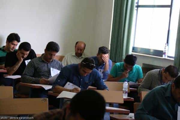 آزمون کارشناسی ارشد سال 95 دانشگاه آزاد اسلامی در شهرستان لاهیجان تصاویر 19 - آزمون کارشناسی ارشد سال 95 دانشگاه آزاد اسلامی در شهرستان لاهیجان + تصاویر -