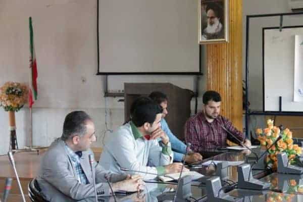 نشست حلقه صالحین در دانشگاه آزاد لاهیجان (2)