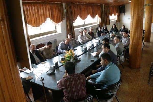 نشست حلقه صالحین در دانشگاه آزاد لاهیجان (7)