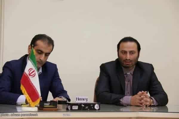 فرماندار لاهیجان در دیدار با اعضای حزب ندای ایرانیان 21 - اهل سیاسی‌کاری نیستیم/ برای اینکه فرماندار لاهیجان شوم هیچ حرکت غیر طبیعی انجام ندادم / مدیری که تفکرات دولت را قبول نداشته باشد خیانت کار است - احمدی فرماندار لاهیجان