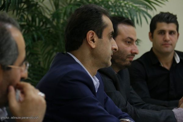 فرماندار لاهیجان در دیدار با اعضای حزب ندای ایرانیان 23 - اهل سیاسی‌کاری نیستیم/ برای اینکه فرماندار لاهیجان شوم هیچ حرکت غیر طبیعی انجام ندادم / مدیری که تفکرات دولت را قبول نداشته باشد خیانت کار است - احمدی فرماندار لاهیجان