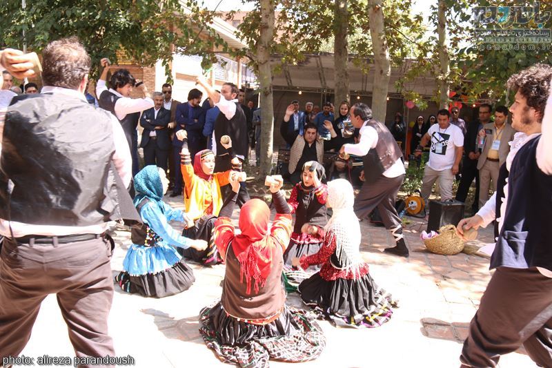 اولین روز جشنواره لاهیجان در خانه هنرمندان 115 - اولین روز جشنواره لاهیجان در خانه هنرمندان