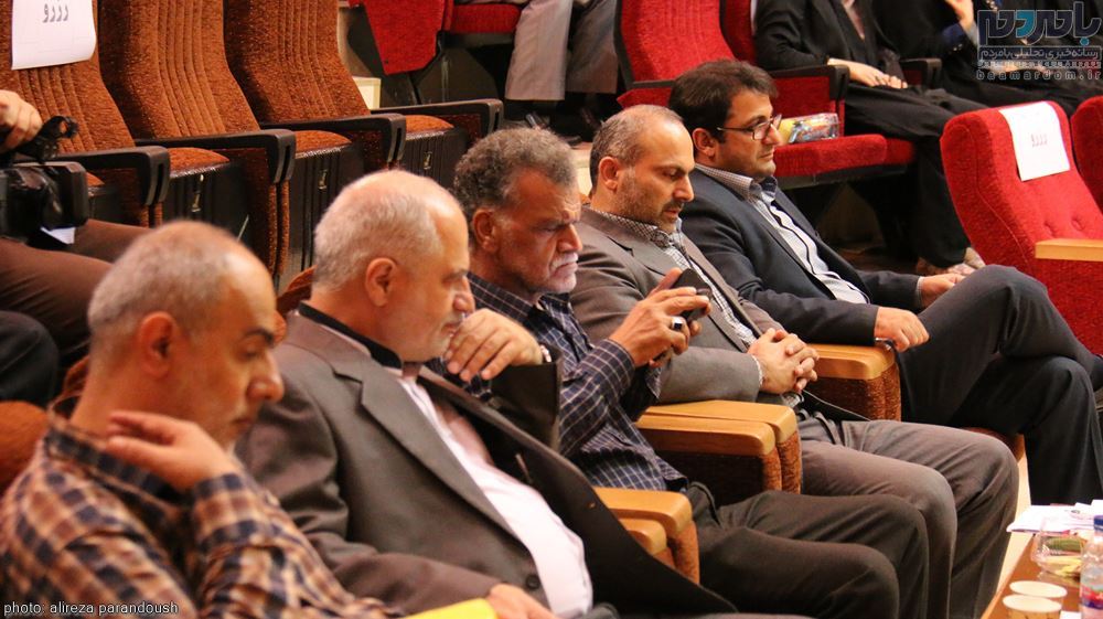 تقدیر از کارکنان نیروی انتظامی لاهیجان 19 - همایش تجلیل از کارکنان و خانواده کارکنان نیروی انتظامی لاهیجان