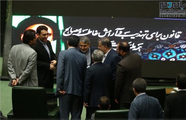 گزارش تصویری رای اعتماد به ۳ وزیر 17 - از خنده ظریف و سرماخوردگی عارف تا بازگشت نماینده تصادف کرده