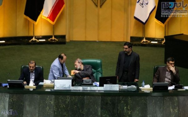 گزارش تصویری رای اعتماد به ۳ وزیر 5 - از خنده ظریف و سرماخوردگی عارف تا بازگشت نماینده تصادف کرده