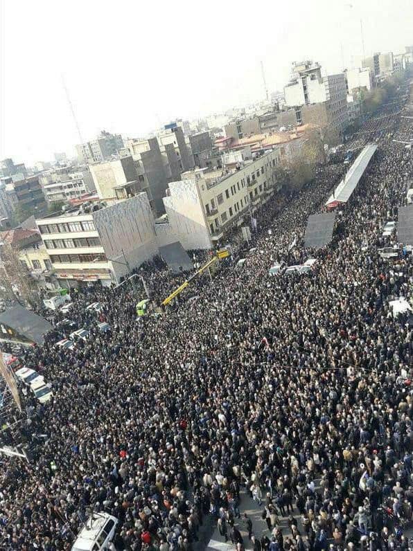 مصدومیت ۶۲۷ نفر بر اثر ازدحام جمعیت در مراسم تشییع آیت الله هاشمی(ره) | ۶۹ نفر به بیمارستان منتقل شدند