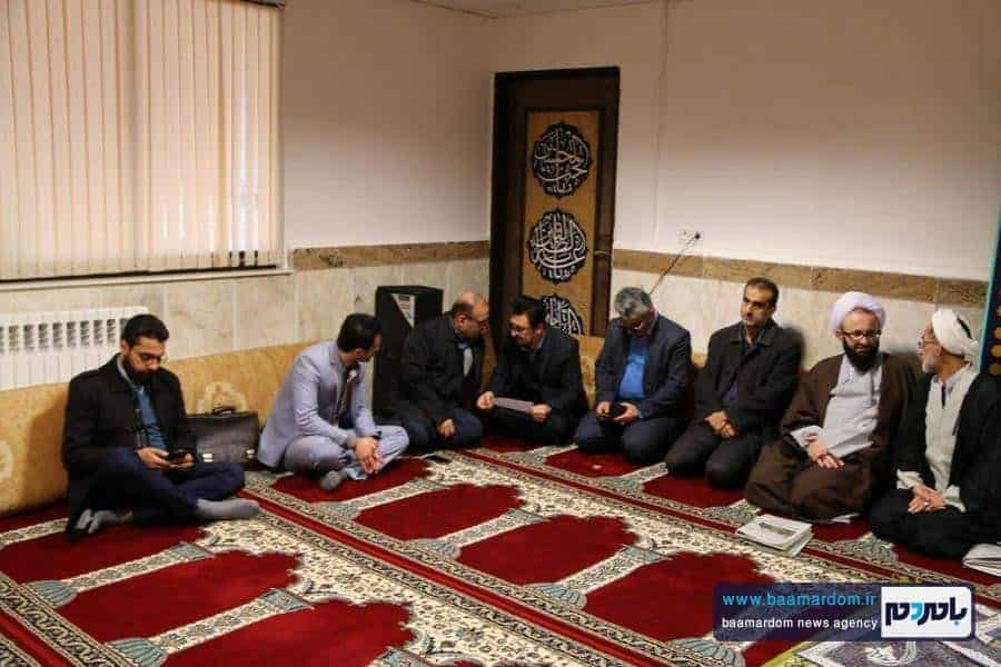 اقامه نماز جماعت با حضور امام جمعه، نماینده و فرماندار شهرستان در شهرداری لاهیجان + تصاویر 10 اقامه نماز جماعت با حضور امام جمعه، نماینده و فرماندار شهرستان در شهرداری لاهیجان 2 - اقامه نماز جماعت با حضور امام جمعه، نماینده و فرماندار شهرستان در شهرداری لاهیجان + تصاویر -