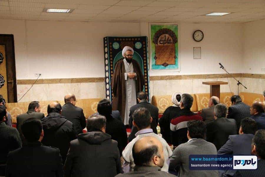اقامه نماز جماعت با حضور امام جمعه، نماینده و فرماندار شهرستان در شهرداری لاهیجان + تصاویر 12 اقامه نماز جماعت با حضور امام جمعه، نماینده و فرماندار شهرستان در شهرداری لاهیجان 4 - اقامه نماز جماعت با حضور امام جمعه، نماینده و فرماندار شهرستان در شهرداری لاهیجان + تصاویر -