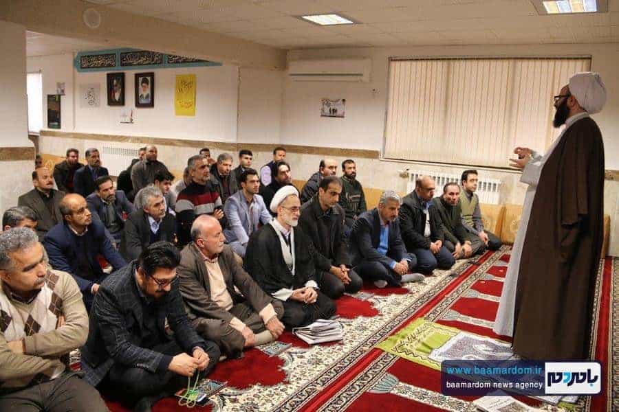 اقامه نماز جماعت با حضور امام جمعه، نماینده و فرماندار شهرستان در شهرداری لاهیجان + تصاویر 13 اقامه نماز جماعت با حضور امام جمعه، نماینده و فرماندار شهرستان در شهرداری لاهیجان 5 - اقامه نماز جماعت با حضور امام جمعه، نماینده و فرماندار شهرستان در شهرداری لاهیجان + تصاویر -