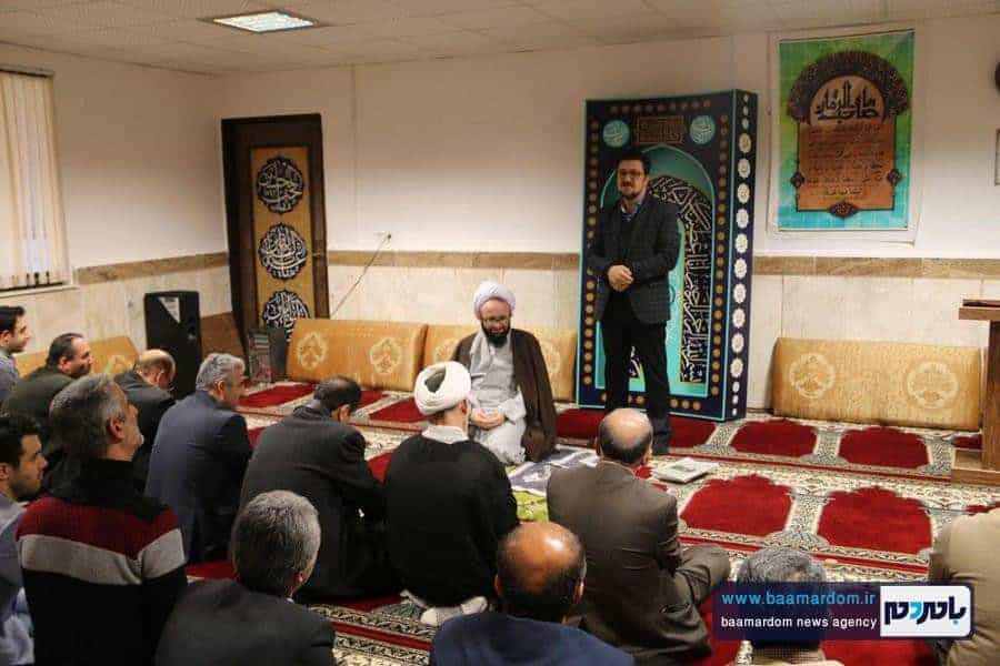 اقامه نماز جماعت با حضور امام جمعه، نماینده و فرماندار شهرستان در شهرداری لاهیجان + تصاویر 14 اقامه نماز جماعت با حضور امام جمعه، نماینده و فرماندار شهرستان در شهرداری لاهیجان 6 - اقامه نماز جماعت با حضور امام جمعه، نماینده و فرماندار شهرستان در شهرداری لاهیجان + تصاویر -