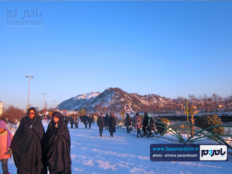 از یخ بستن استخر لاهیجان تا برگزاری جشنواره آدم برفی باغ نارنج | گزارش تصویری