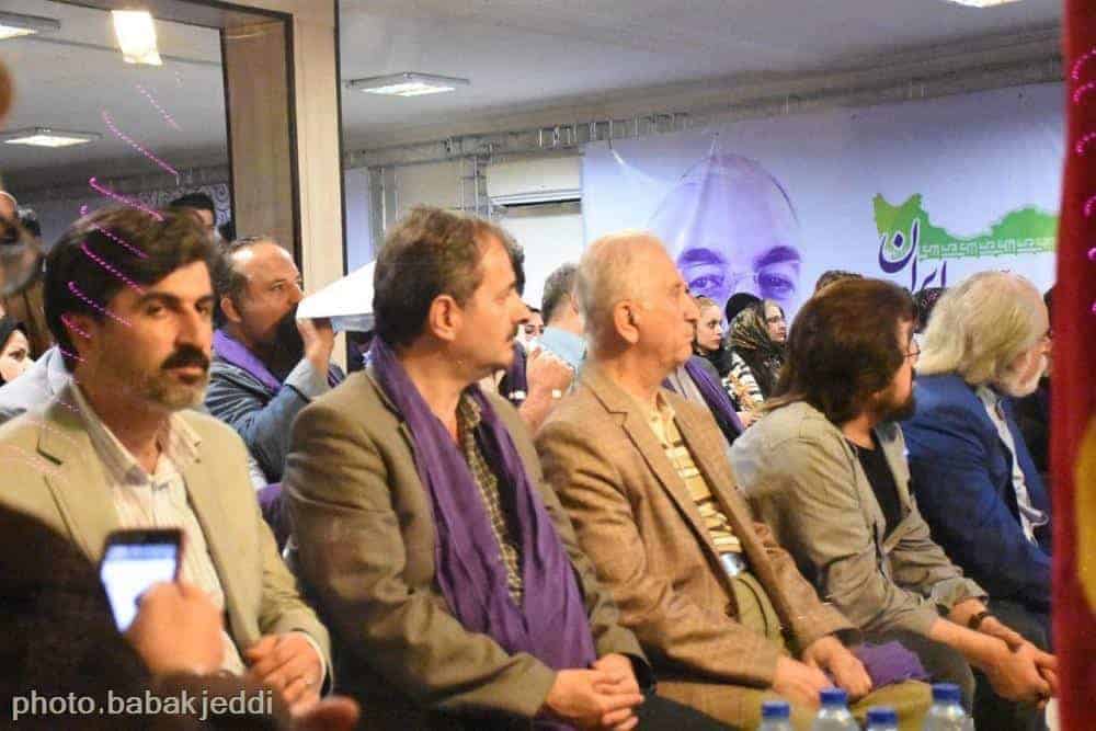 گزارش تصویری گردهمایی پرشور هنرمندان گیلانی حامی روحانی در ستاد اعتدالگرایان 36 گردهمایی پرشور هنرمندان گیلانی حامی روحانی در ستاد اعتدالگرایان 1 - گزارش تصویری گردهمایی پرشور هنرمندان گیلانی حامی روحانی در ستاد اعتدالگرایان -