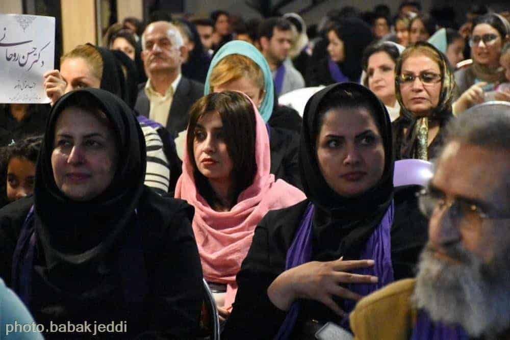 گزارش تصویری گردهمایی پرشور هنرمندان گیلانی حامی روحانی در ستاد اعتدالگرایان 52 گردهمایی پرشور هنرمندان گیلانی حامی روحانی در ستاد اعتدالگرایان 17 - گزارش تصویری گردهمایی پرشور هنرمندان گیلانی حامی روحانی در ستاد اعتدالگرایان -