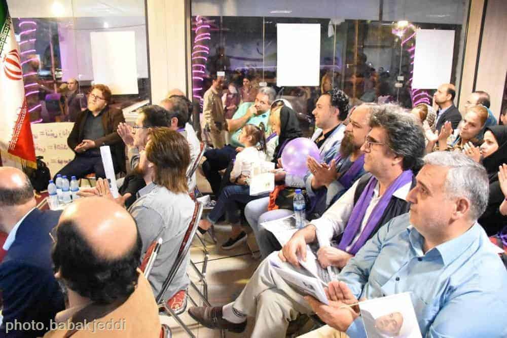 گزارش تصویری گردهمایی پرشور هنرمندان گیلانی حامی روحانی در ستاد اعتدالگرایان 57 گردهمایی پرشور هنرمندان گیلانی حامی روحانی در ستاد اعتدالگرایان 22 - گزارش تصویری گردهمایی پرشور هنرمندان گیلانی حامی روحانی در ستاد اعتدالگرایان -