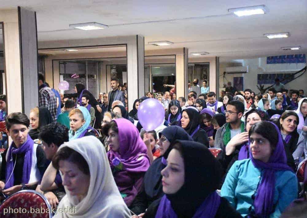 گزارش تصویری گردهمایی پرشور هنرمندان گیلانی حامی روحانی در ستاد اعتدالگرایان 64 گردهمایی پرشور هنرمندان گیلانی حامی روحانی در ستاد اعتدالگرایان 29 - گزارش تصویری گردهمایی پرشور هنرمندان گیلانی حامی روحانی در ستاد اعتدالگرایان -