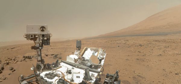 mars rover curiosity self portrait - چرا ناسا در خورشید‌گرفتگی پیش رو، باکتریهایی را به همراه بالن به آسمان میفرستد؟ - باکتریهایی