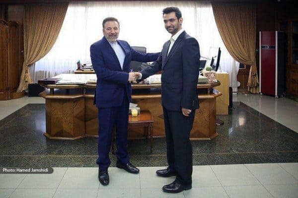 تحویلکاردفتروزیرارتباطات - عکس جالبی از تحویل دفتر کار به وزیر جدید ارتباطات - آذری جهرمی