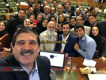 آخرین سلفی عباس جدیدی در آخرین جلسه شورای شهر!