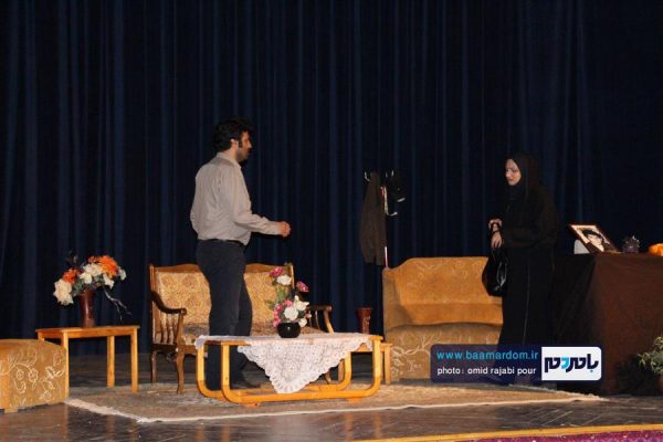 اجرای نمایش «آهسته صدایم کن» در رودسر 13 - اجرای نمایش «آهسته صدایم کن» در رودسر | گزارش تصویری -