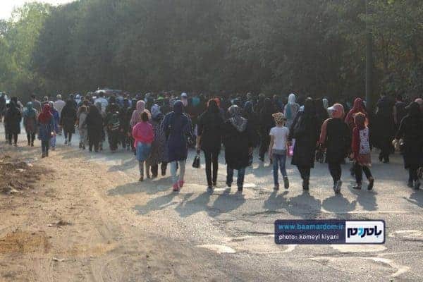 همایش پیاده‎روی خانوادگی در لاهیجان 18 - همایش پیاده‎روی خانوادگی در لاهیجان برگزار شد + تصاویر - پیاده روی