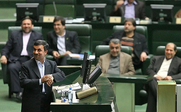 احمدی‌نژاد در رویای بهارستان