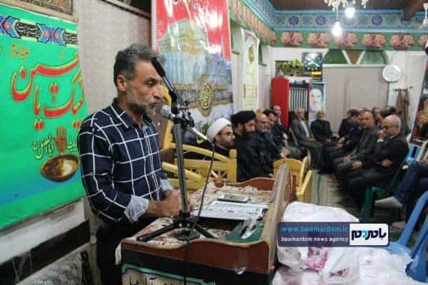 تجلیل از پیرغلامان و عزاداران امام حسینع در بقعه امیرصادق شهرستان لاهیجان 2 - اتحاد، همدلی، وحدت و وفاق بین مردم و مسئولین در شهرستان لاهیجان مورد تقدیر است - فرماندار لاهیجان