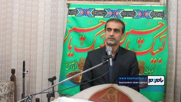 تجلیل از پیرغلامان و عزاداران امام حسینع در بقعه امیرصادق شهرستان لاهیجان 9 - اتحاد، همدلی، وحدت و وفاق بین مردم و مسئولین در شهرستان لاهیجان مورد تقدیر است - فرماندار لاهیجان