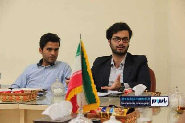 دیدار جمعی از جوانان و فعالین سیاسی با فرماندار لاهیجان 12 - دیدار مسئولین ستاد جوانان دکتر روحانی با فرماندار لاهیجان | گزارش تصویری - جوانان
