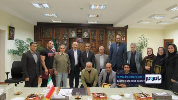 سید محمد احمدی در دیدار با جمعی از پیشکسوتان ورزشی 14 - توسعه ورزش همگانی پایه تحول و تقویت ورزش قهرمانی در جامعه است + تصاویر - توسعه ورزش