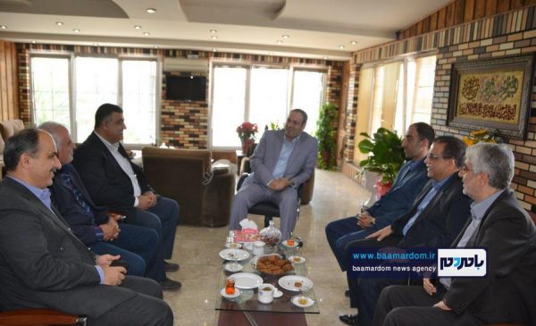 شهردار لاهیجان در دیدار با روسای ادارات شهرستان 1 - لزوم بازسازی زیرساخت های فرسوده لاهیجان | اگر مردم در تصمیم گیری ها حضور داشته باشند، موفق بوده ایم - بازسازی