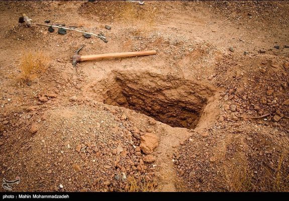 نبش قبر - دختری خواستار نبش قبر پدرش شد - پدر