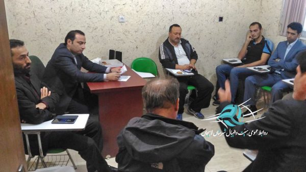 نشست هم‌اندیشی رییس هیات والیبال شهرستان لاهیجان 1 - نشست هم‌اندیشی هیات والیبال شهرستان لاهیجان برگزار شد + تصاویر - ghid[hk