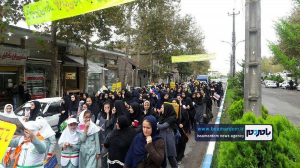 راهپیمایی با شکوه ۱۳ آبان در رودبنه 1 - راهپیمایی با شکوه ۱۳ آبان در رودبنه برگزار شد + تصاویر - 13 آبان