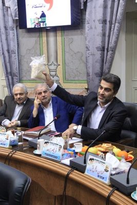 11img 0125 - عضو شورا با خود سبوس برنج آورد! + تصاویر -