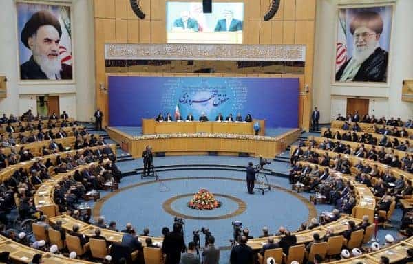 151366939425637500 - هر کسی در کشور مسئولیتی دارد، بالاتر از قانون نیست| در امور مردم تفحص نکنید | انقلاب کردیم که رعیت نباشیم و شهروند باشیم -