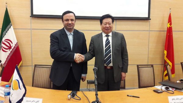 photo 2017 12 13 15 14 21 - تفاهم نامه همکاری منطقه آزاد انزلی با اتاق بین المللی بازرگانی چین برای بخش خصوصی منعقد شد -