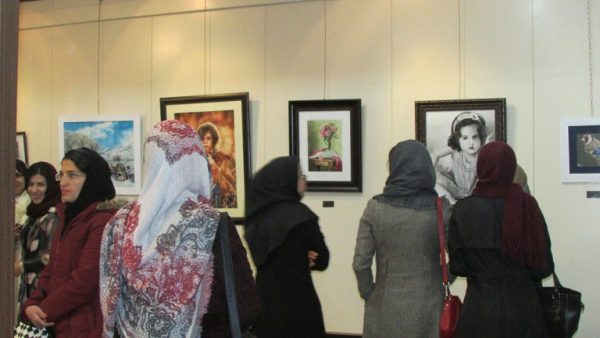 برپایی نمایشگاه گروهی نقاشی «مه فام» در لاهیجان 1 - برپایی نمایشگاه گروهی نقاشی «مه فام» در لاهیجان - ارشاد