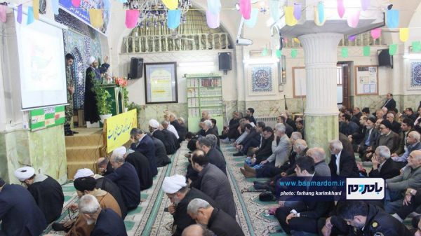 خطبه های نماز جمعه این هفته لاهیجان 10 - جوانان به دود و مواد مخدر پناه نبرند | اظهارات و اقدامات اخیر ترامپ از روی ناتوانی است + تصاویر - بامردم