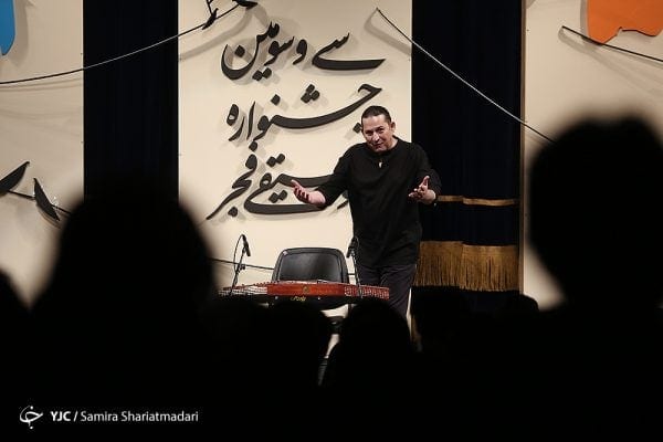 7393764 345 - تذکر حراست جشنواره فجر به نوازنده خانم -