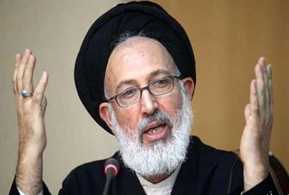 سید محمدعلی ایازی - چرا صفوف نمازجمعه کوتاه شده است؟ - رهبری