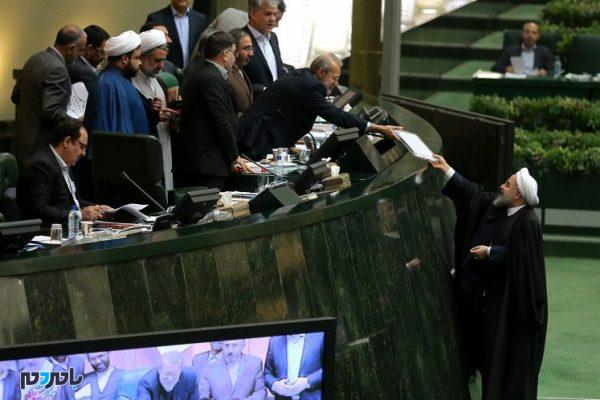 لایحه بودجه 97 روحانی 747x498 - کلیات بودجه ۹۷ در مجلس رد شد -