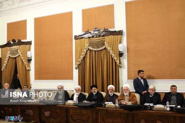 57632994 - صندلی کنار احمدی نژاد در جلسه مجمع تشخیص مصلحت خالی ماند + عکس - احمدی نژاد