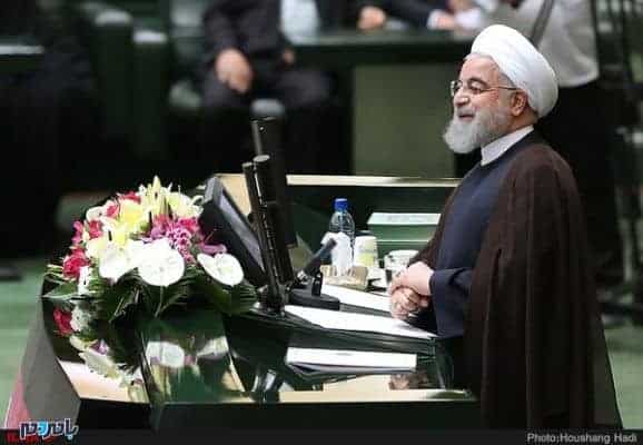حسن روحانی در مجلس - سؤال از رئیس‌جمهوری با ۱۰۲ امضا تقدیم هیأت‌رئیسه مجلس شد -