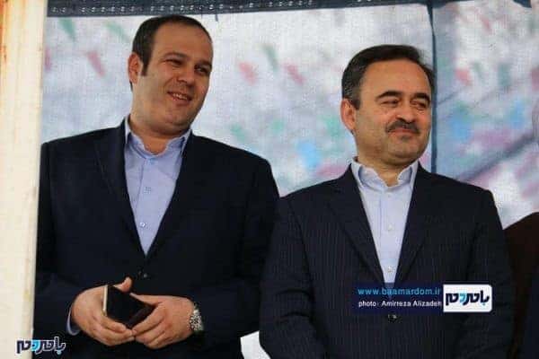 راهپیمایی ۲۲ بهمن در لاهیجان 26 - اهداء لوح تقدیر به شهردار لاهیجان به دلیل خدمات ارزنده در مدیریت پسماند + عکس - جانبازی