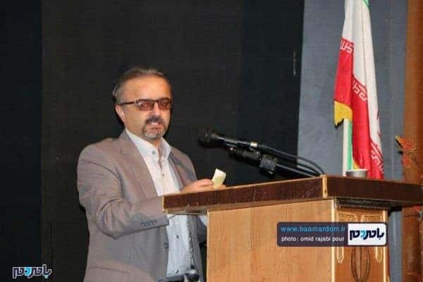 رونمایی از مجموعه شعر «سیاهی های زمین را خط نمی زنم» در لنگرود 6 - مجموعه شعر«سیاهی های زمین را خط نمی‌زنم» در لنگرود رونمایی شد + تصاویر - افشین معشوری