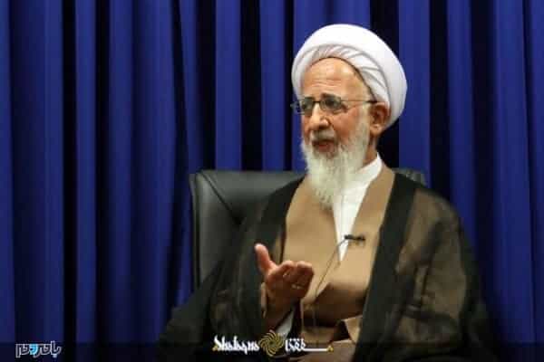 آیت‌الله جوادی‌ آملی - اگر ملت قیام کند همه ما را به دریا خواهد ریخت | ملتی که جیبش خالی است بدون‌شک زیر بار دیگری می‌رود -