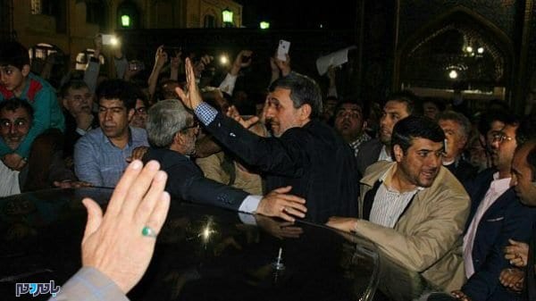 احمدی نژاد - خودش هشت سال رئیس‌جمهور بوده، حالا طلبکار شده! - بست‌نشینی